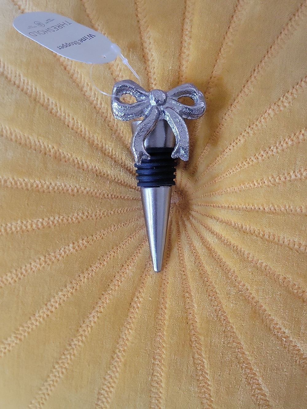 Bow Wine Stopper